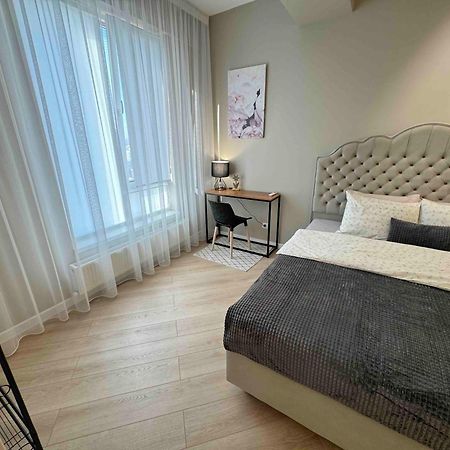 Rentnow Modern Business Apartment With 3 Bedrooms In Centre Chişinǎu Buitenkant foto