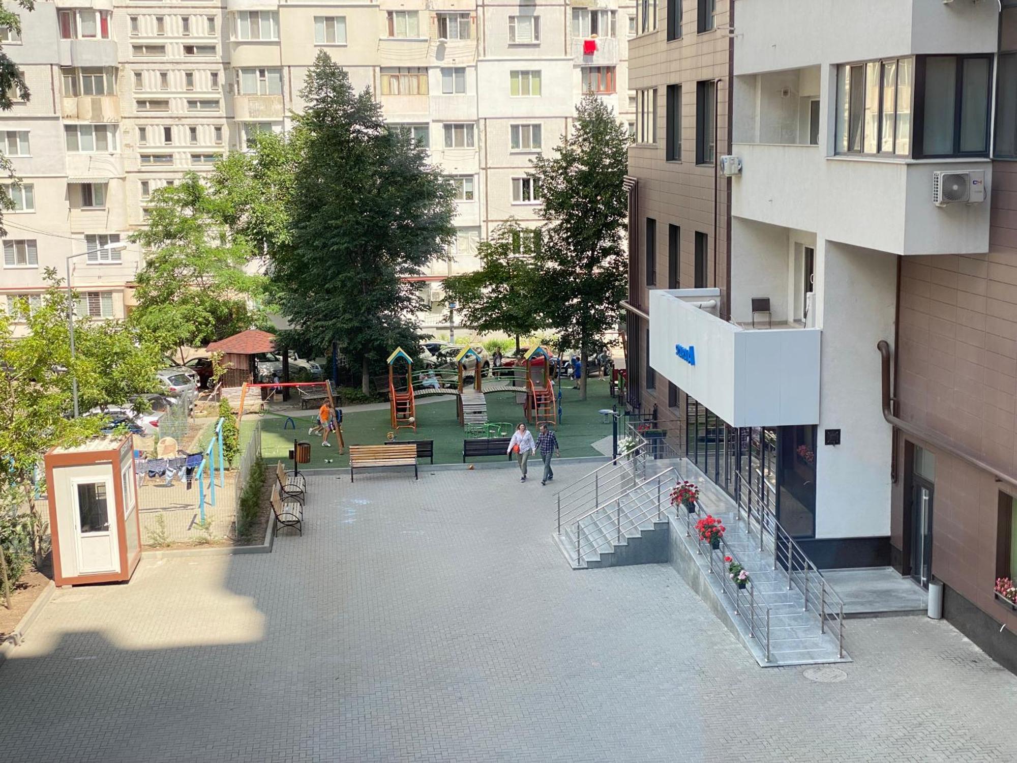 Rentnow Modern Business Apartment With 3 Bedrooms In Centre Chişinǎu Buitenkant foto