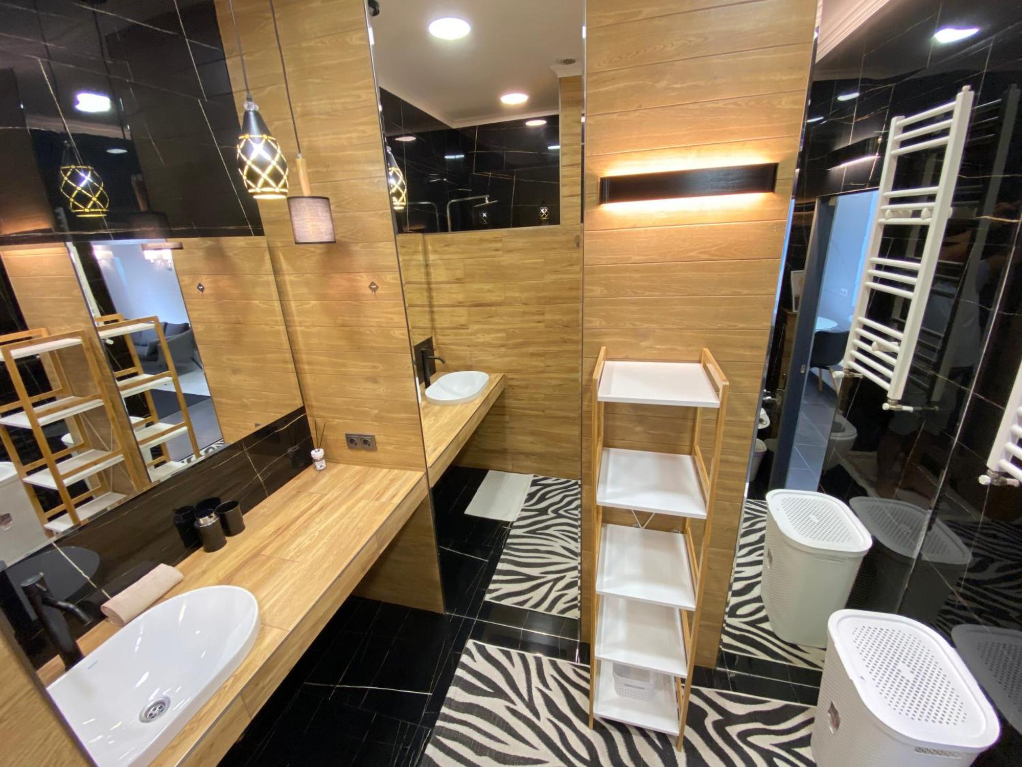 Rentnow Modern Business Apartment With 3 Bedrooms In Centre Chişinǎu Buitenkant foto