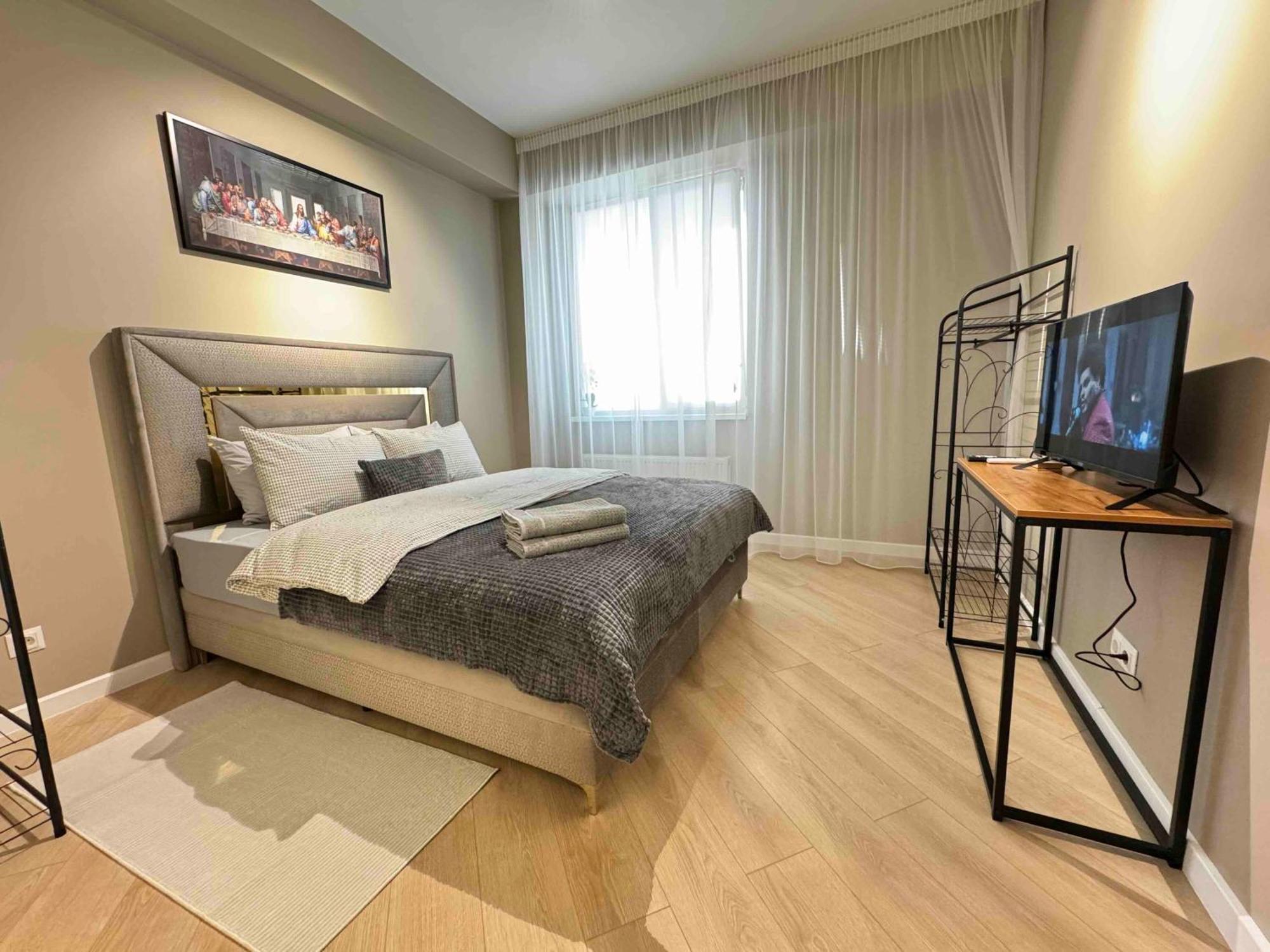 Rentnow Modern Business Apartment With 3 Bedrooms In Centre Chişinǎu Buitenkant foto
