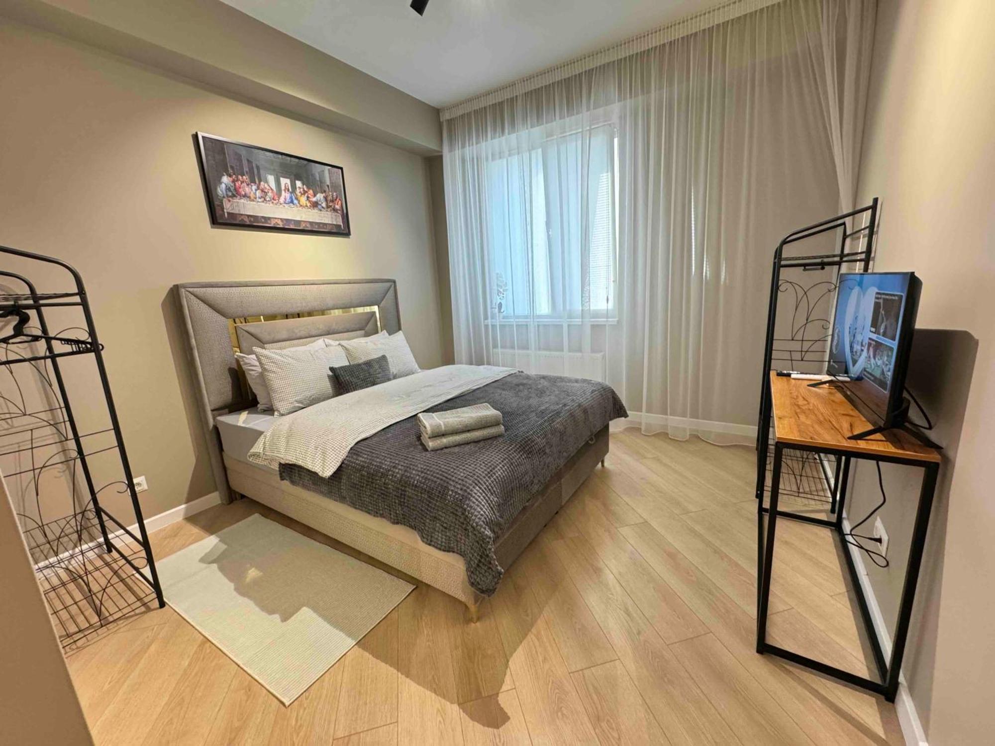Rentnow Modern Business Apartment With 3 Bedrooms In Centre Chişinǎu Buitenkant foto