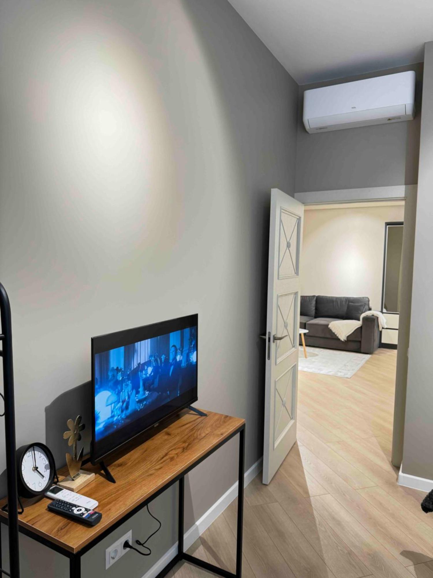 Rentnow Modern Business Apartment With 3 Bedrooms In Centre Chişinǎu Buitenkant foto