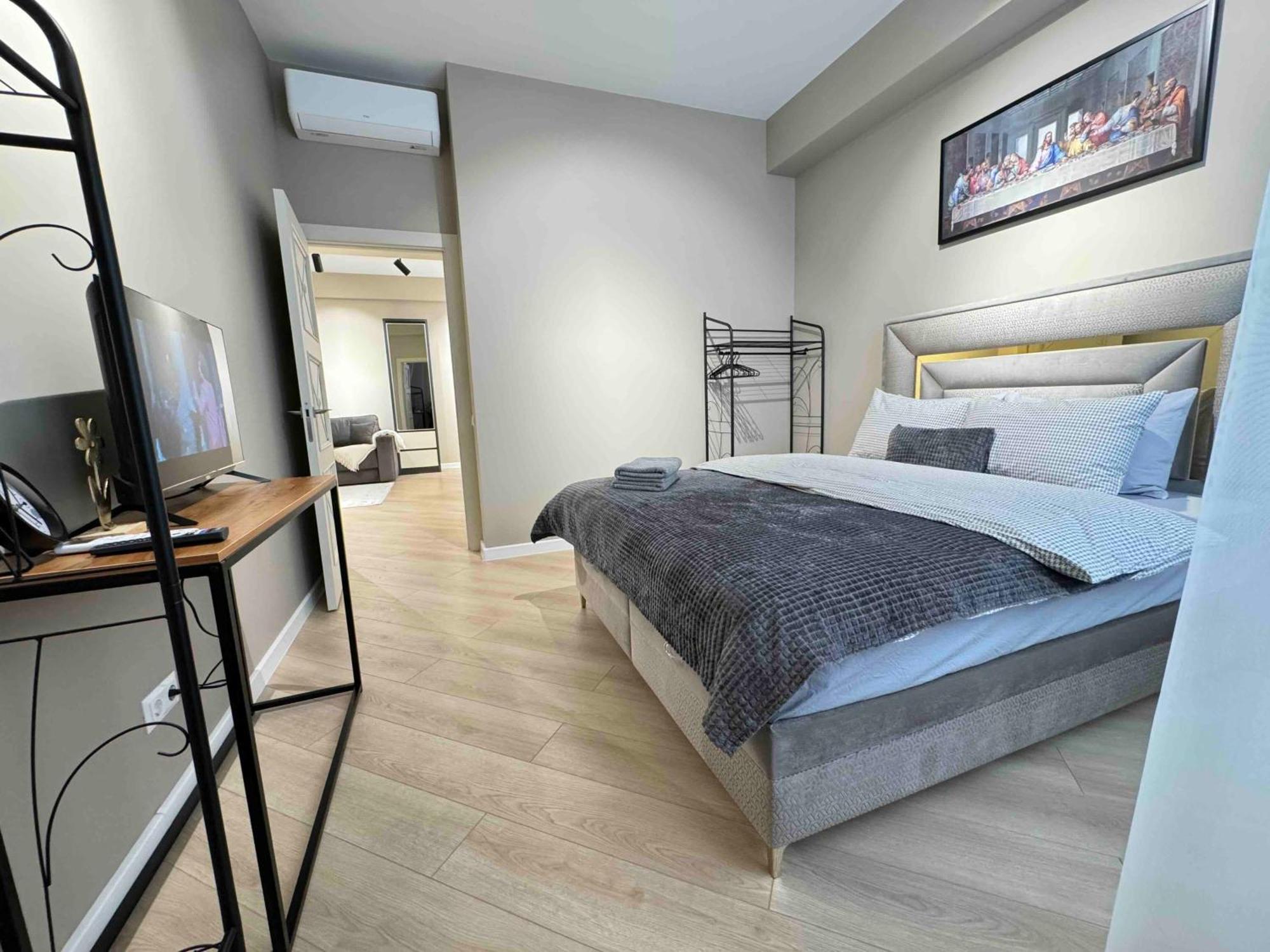Rentnow Modern Business Apartment With 3 Bedrooms In Centre Chişinǎu Buitenkant foto