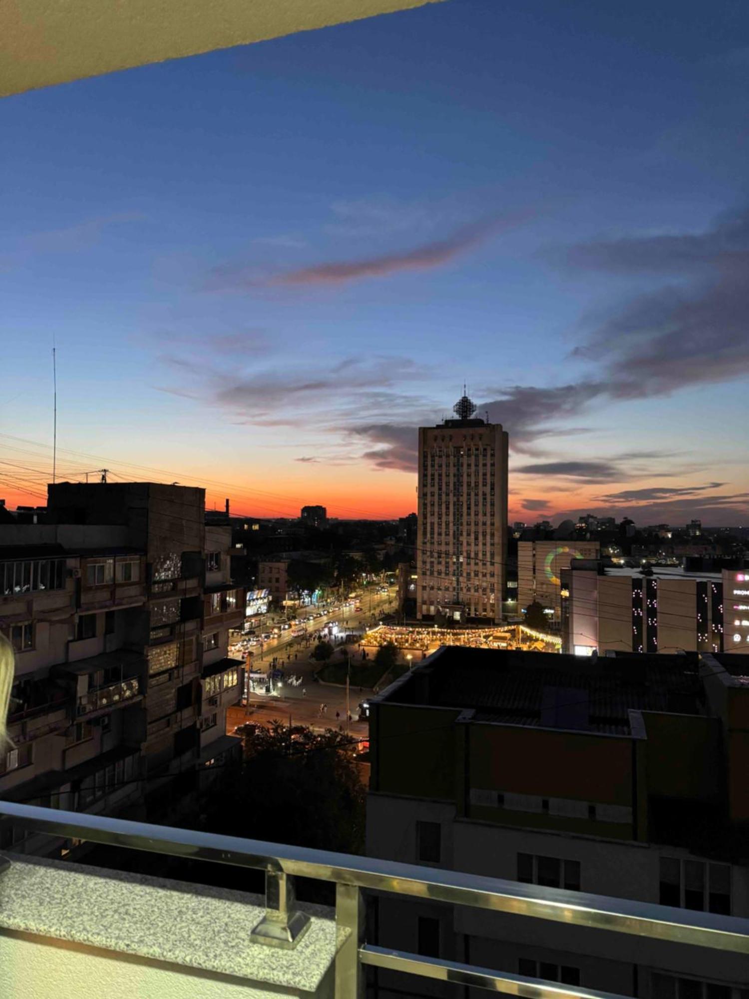 Rentnow Modern Business Apartment With 3 Bedrooms In Centre Chişinǎu Buitenkant foto